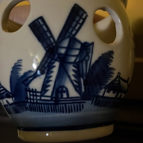 Delft Blue tulip pot with windmills, trees, birds, ships,etc. 4” Tall - Picture 13 of 14
